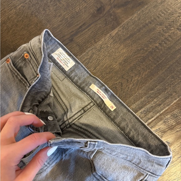 Levi’s Wedgie Straight Jeans - Picture 2 of 4